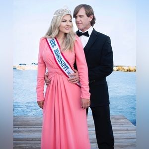 Coral Long-Sleeve Winter Gown with Deep V-Neck and Slit by Monique Lhuillier SZ4